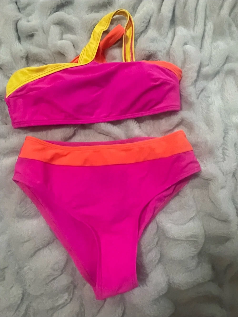 SHEIN Kids Bikini Set in Beige, Hot Pink, Orange, Yellow